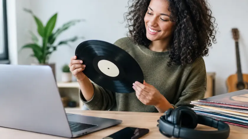A Direct Fan Music Sales Example That Serves
